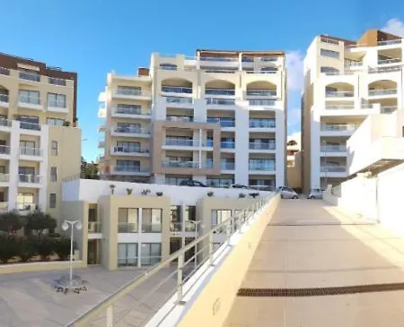 Monita 113, Seaside With Access To Pool And Pleasant Views Marsaskala