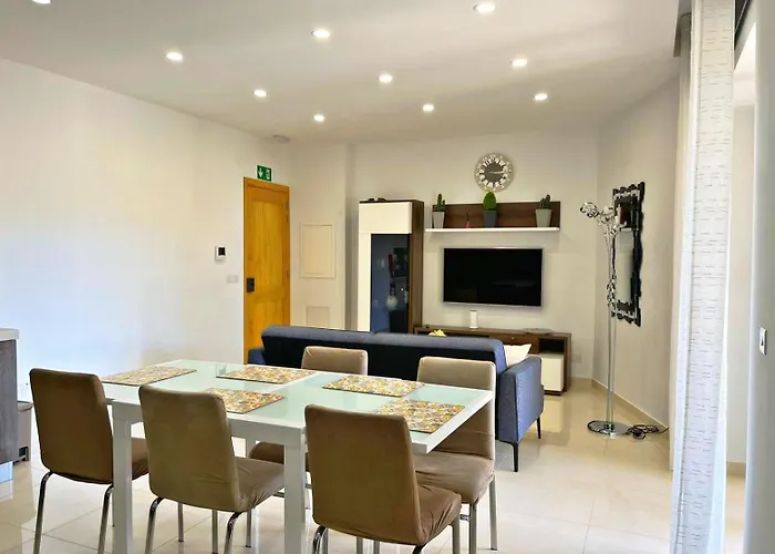 Monita 113, Seaside With Access To Pool And Pleasant Views